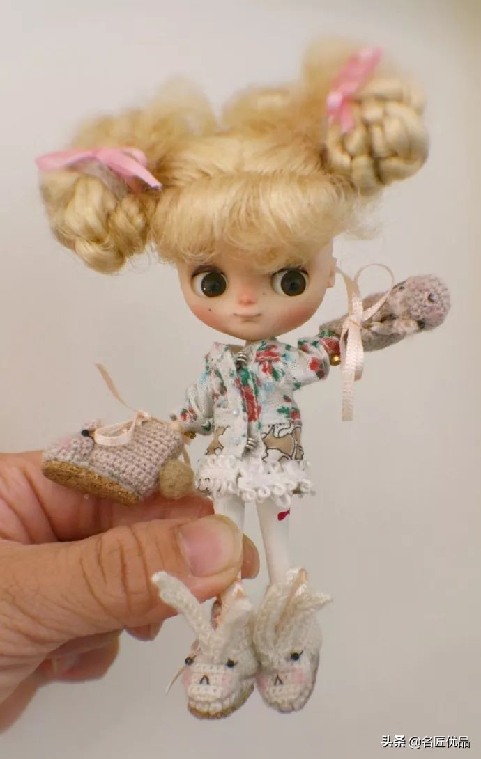 怎么用不要的衣服给玩偶做裙子,怎么给小玩偶做好看的小裙子