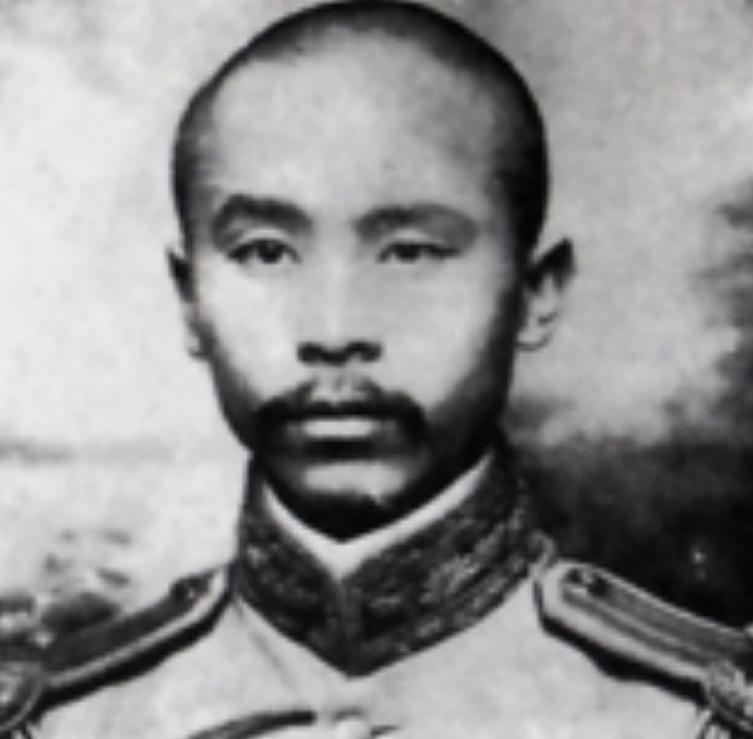 云南白药创始人曲焕章的故事,云南白药创始人曲焕章后代干什么