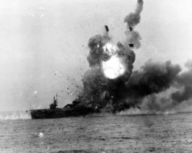 美军航母损管,神级损伤是什么造成的