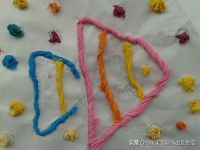 用圆纸片手工制作圣诞贴画,奇妙的纸片贴画手工