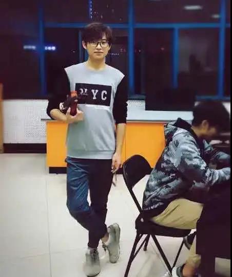 陕西高颜值的大学生,清华学霸颜值惊呆网友