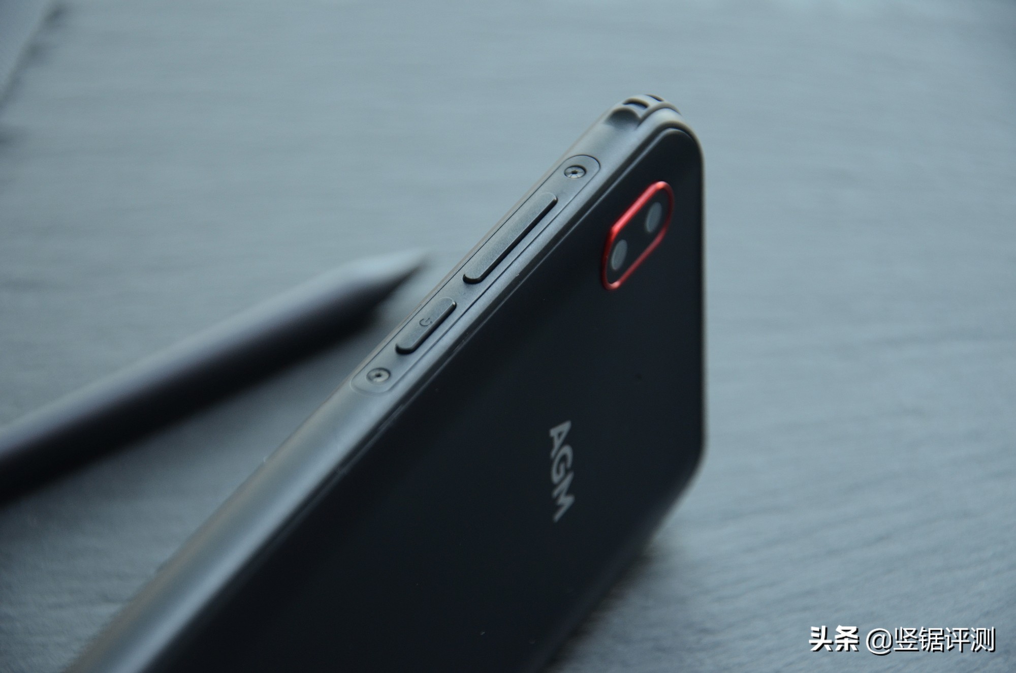 AGMH2三防手机评测:前置2.5W扬声器,搭载虎贲T310处理器