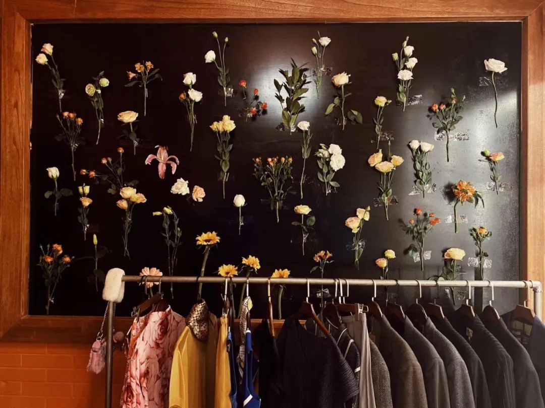 成都街道门面推荐,成都一街道商铺招牌