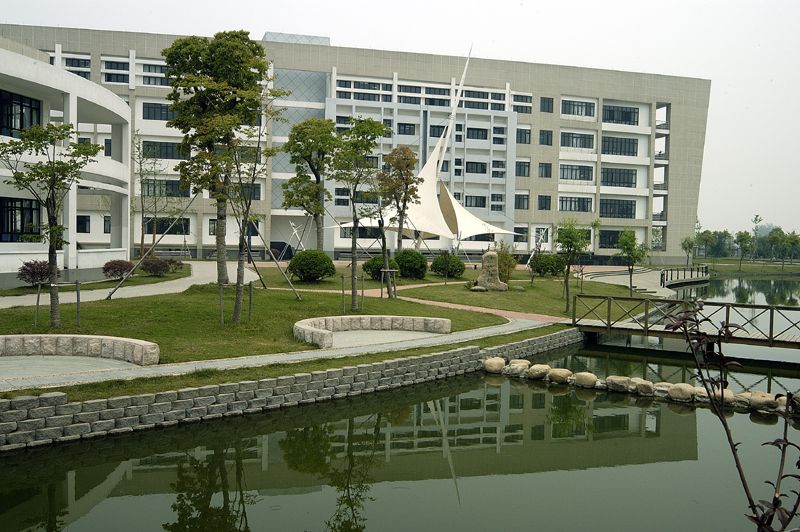 从594分到489分，杭州这所大学在安徽为何经历了“冰火两重天”？