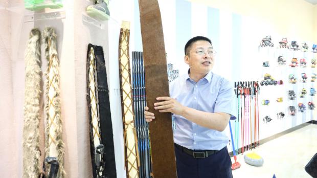 凤凰涅磐黑檀木,凤凰涅磐破茧重生