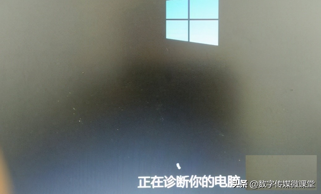 win10钃濆睆鎬庝箞鎶婃闈㈡枃浠舵嫹鍑烘潵,win10钃濆睆0x000000e鎬庝箞瑙e喅