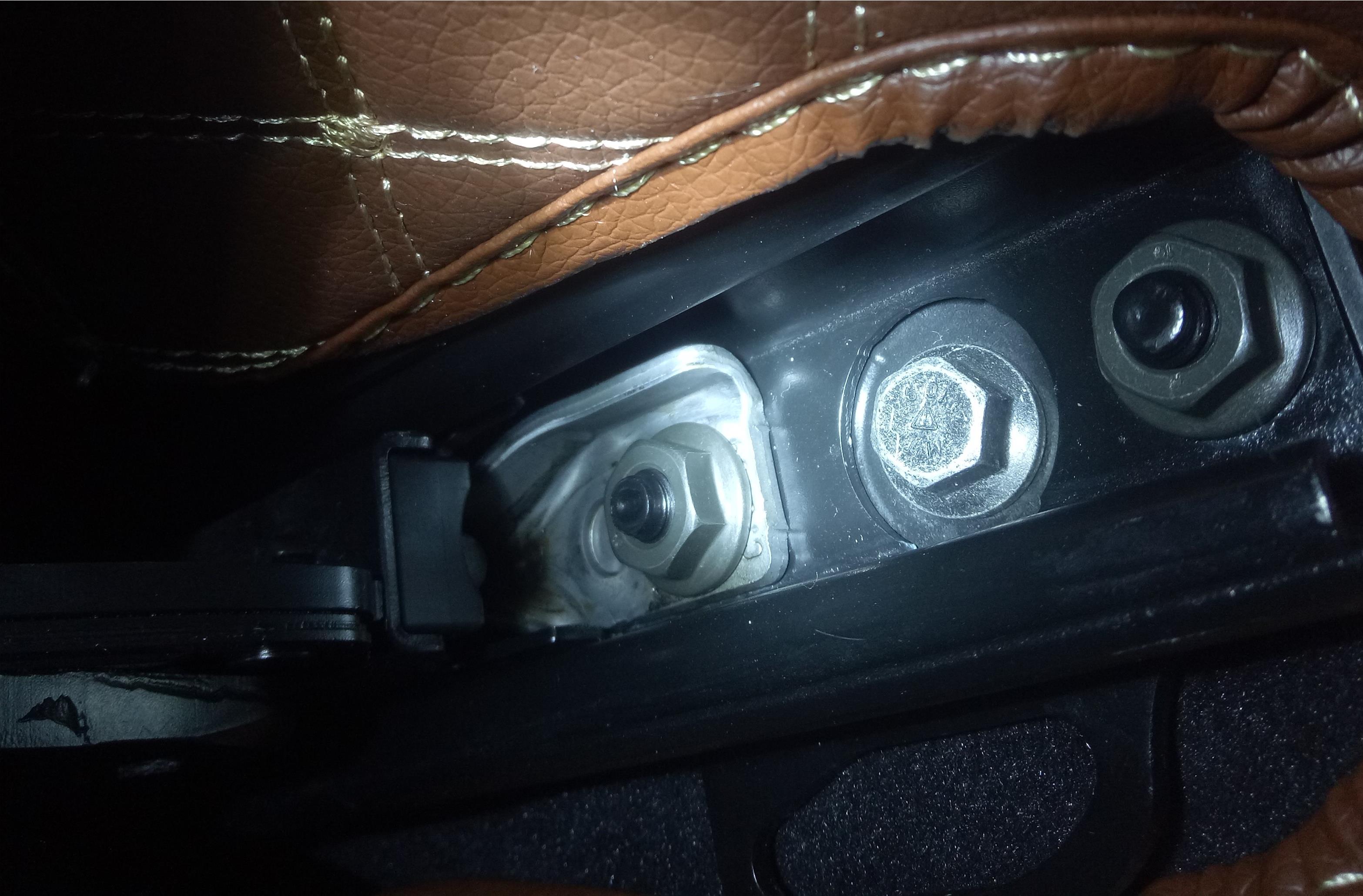 1年沃尔沃s90能卖多少钱,1年亏了8万是什么感受