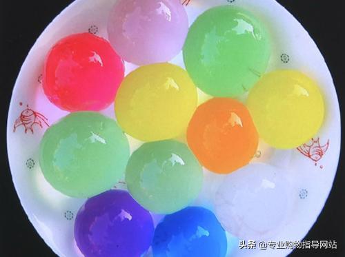 宝宝爱哭闹要买什么玩具,宝宝每个月必买玩具