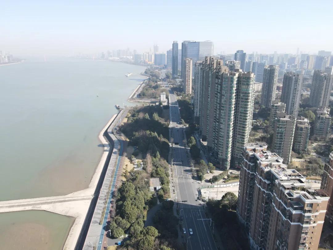 落寞！曾风靡杭州的“国际滨”一线江景房，如今许多只能卖4万+