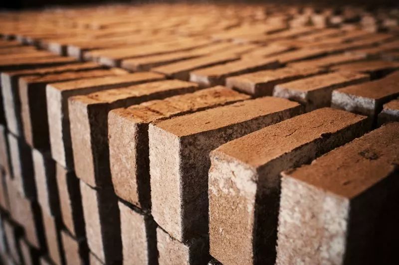 中国白酒粮食酿酒原料,古法白酒酒曲