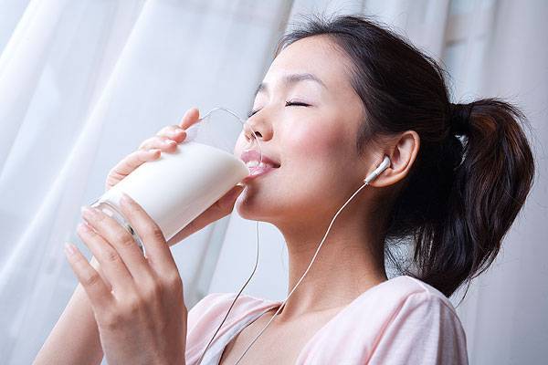 14岁女孩身高160cm还能长高吗,13岁女孩身高155厘米还能长高吗