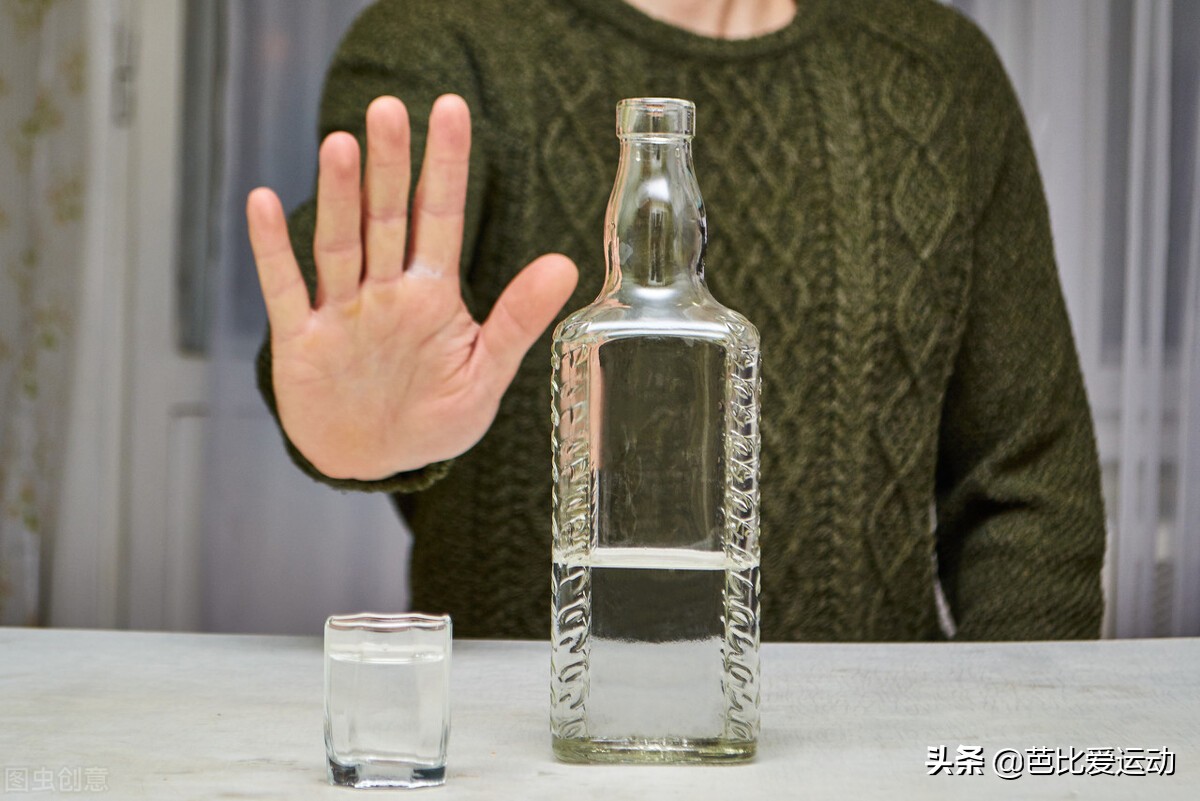 喝完酒脸红是肝的问题吗,喝一点酒就脸红是对酒精过敏吗