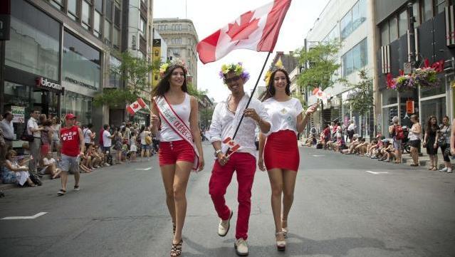 加拿大面积和人口为什么不成正比,加拿大比中国多多少平方公里