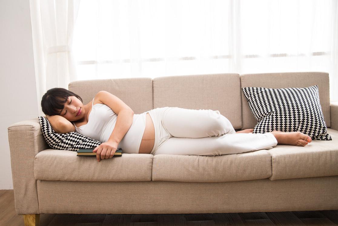 孕妈晚上不睡觉对胎儿有影响没,孕妈晚上睡不好白天可以补觉吗