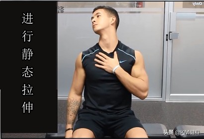 颈部经常低头如何改善,低头族怎么解决肩颈问题