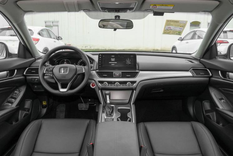 本田雅阁2020款和凯美瑞试驾,本田雅阁对比凯美瑞试驾