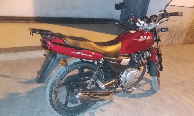 老款铃木王125多少钱一公里,铃木王125跨骑测评