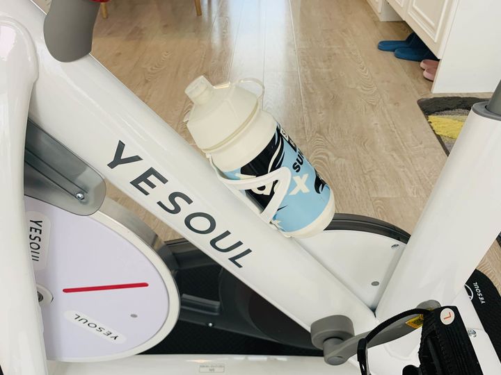 野小兽动感单车哪款比较舒适,一台动感单车