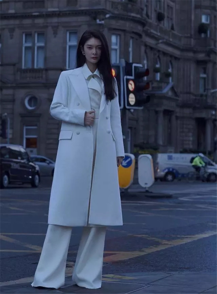 傅菁孟美岐衣服差别,傅菁和孟美岐同框