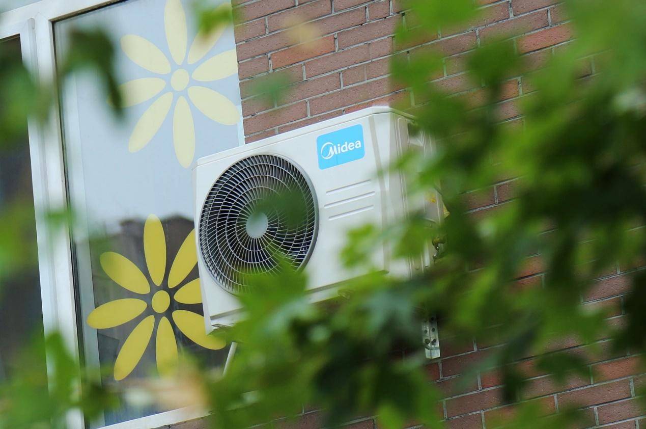 远离炎热，美的智弧守护一夏