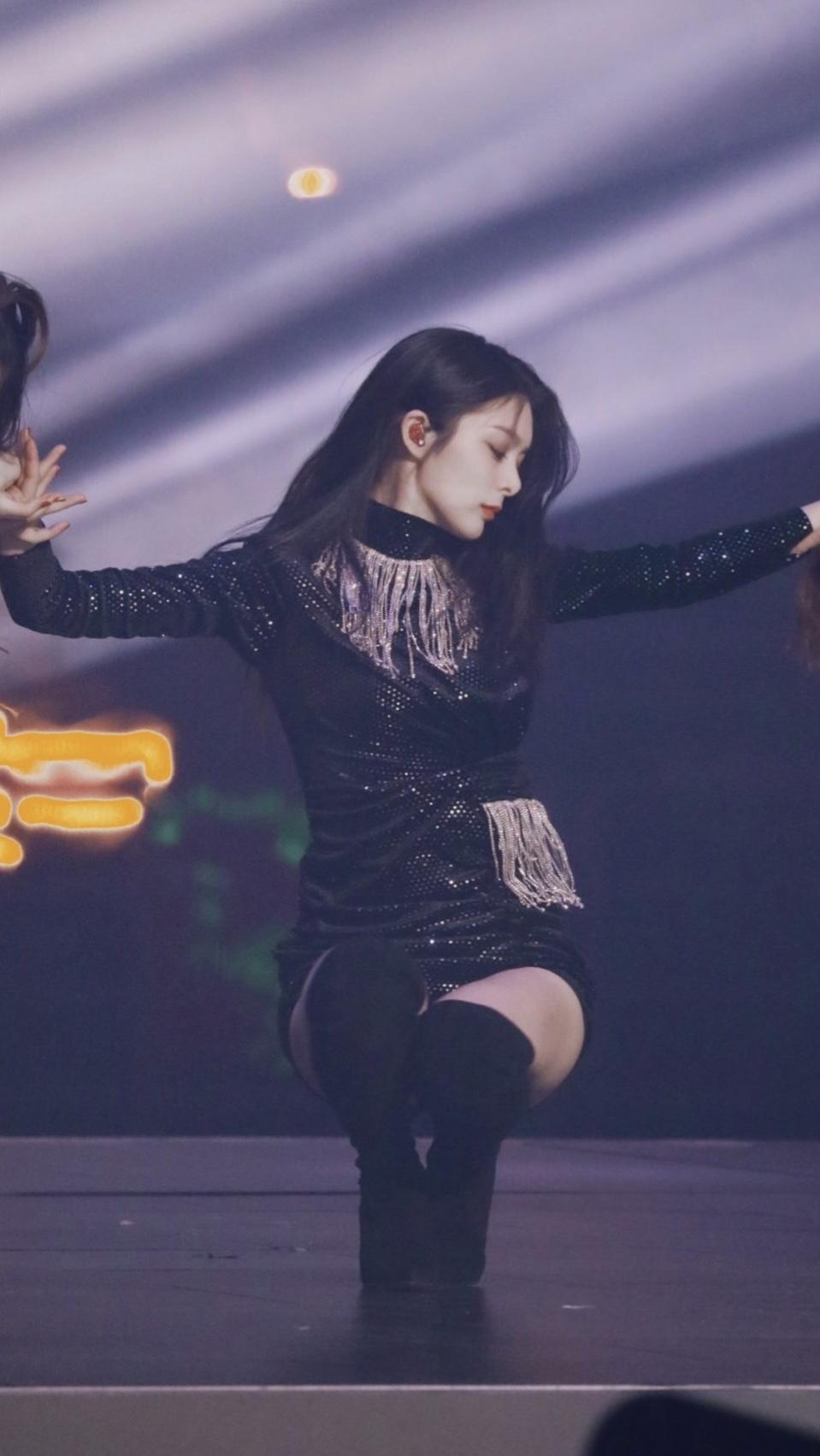 相比小清新，恶女风似乎更胜一筹！看看她们就懂了