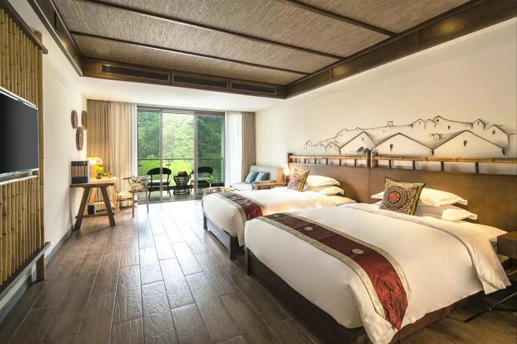 山顶云海自驾游,云海日出露营自驾游攻略