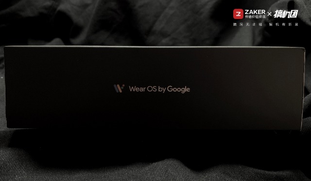 阿玛尼智能腕表第五代,阿玛尼智能手表第四代art5006