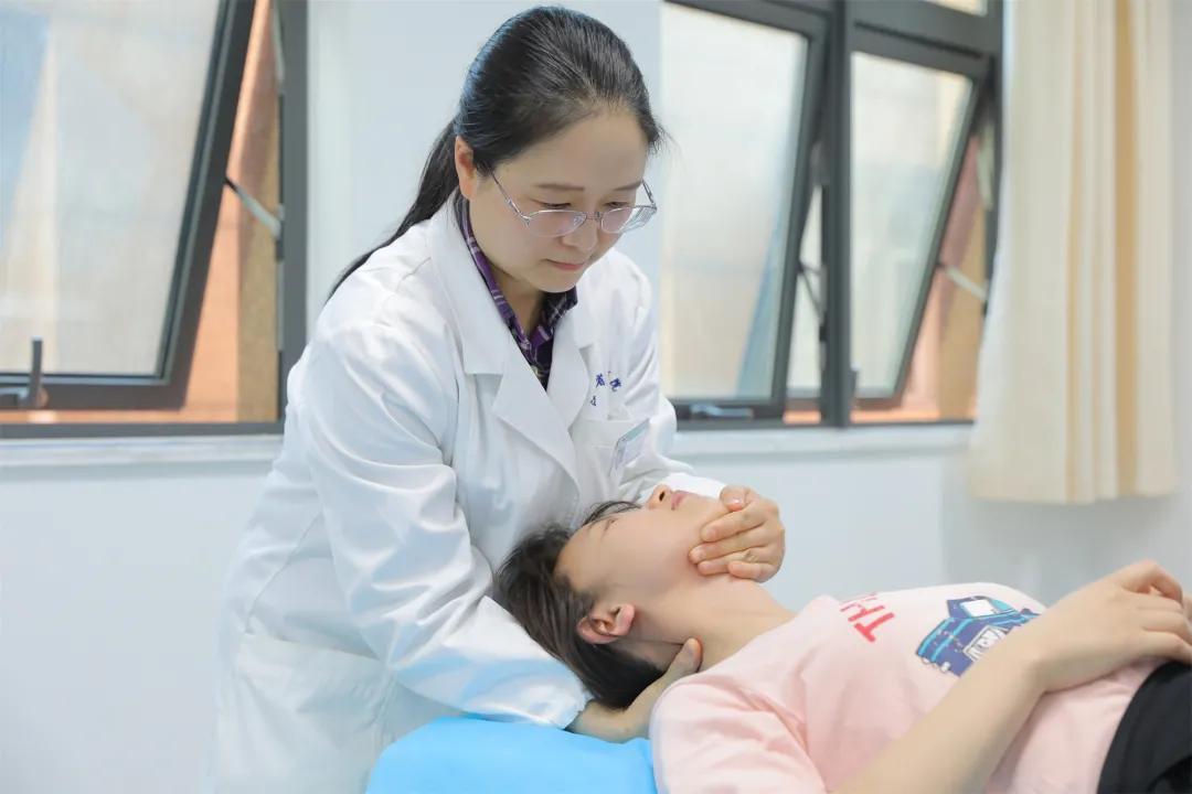 探访省中医院中医传统特色疗法中心