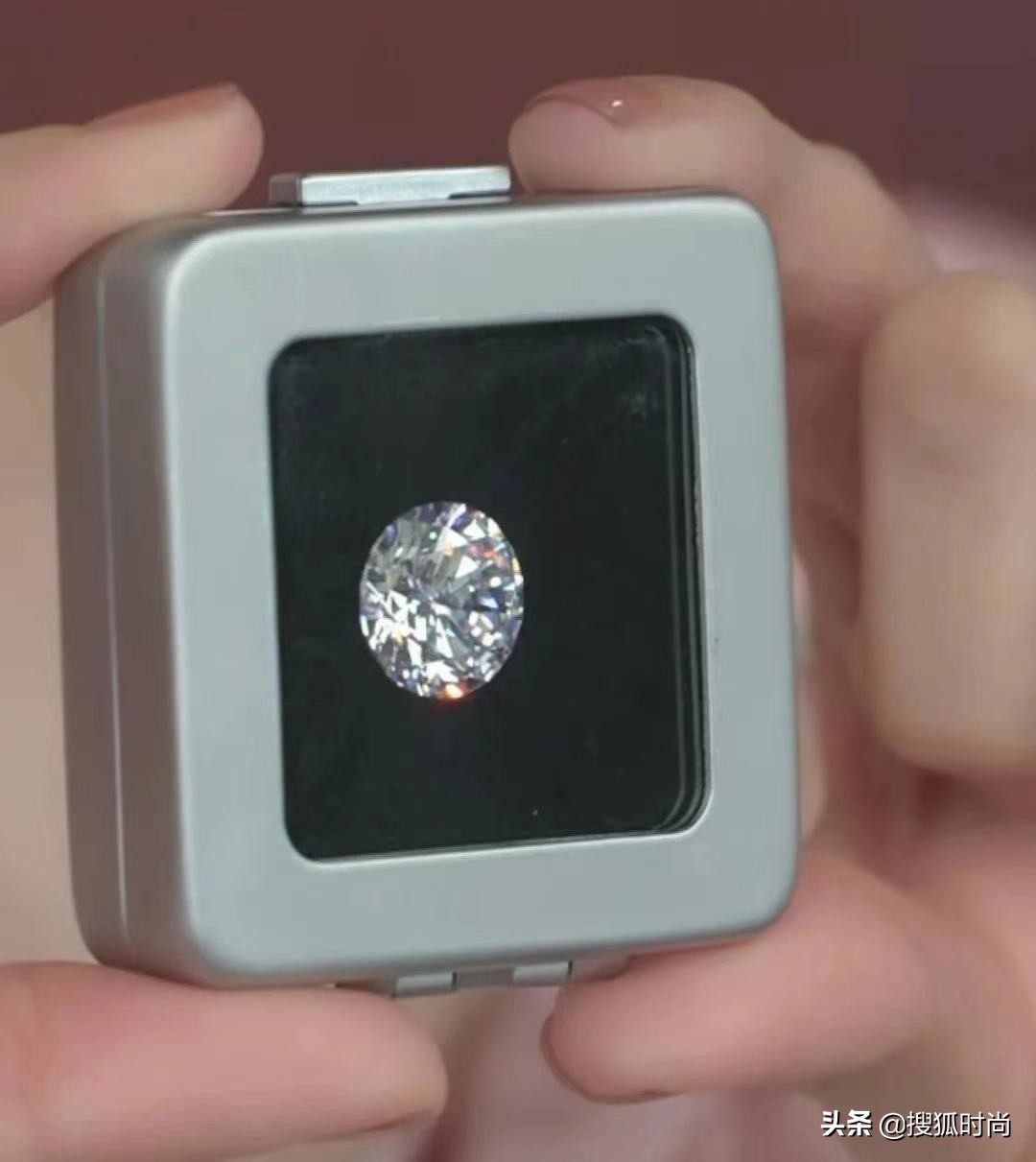 惊呆张雨绮！李佳琦直播间秒售的千万钻石究竟是不是炒作？