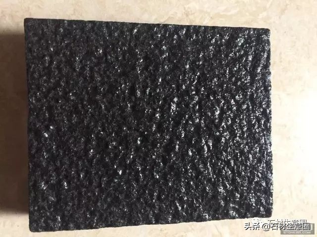黑色花岗岩辐射大吗,深褐色花岗岩石材