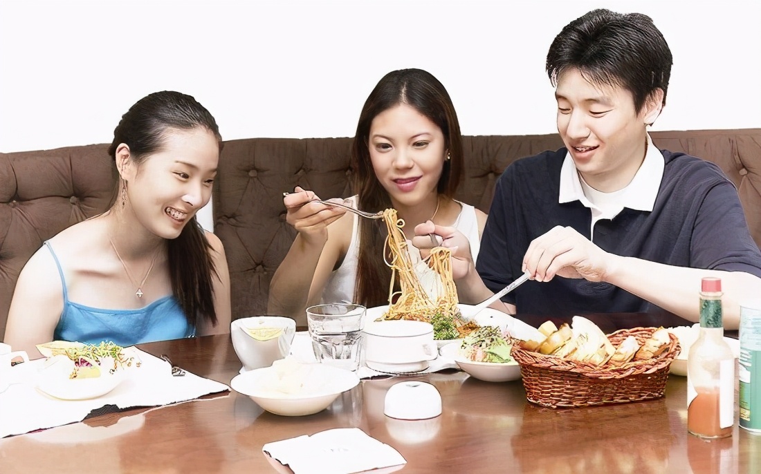 同事欠我1000块不还可以告他吗,同事欠我3000元不还钱怎么办