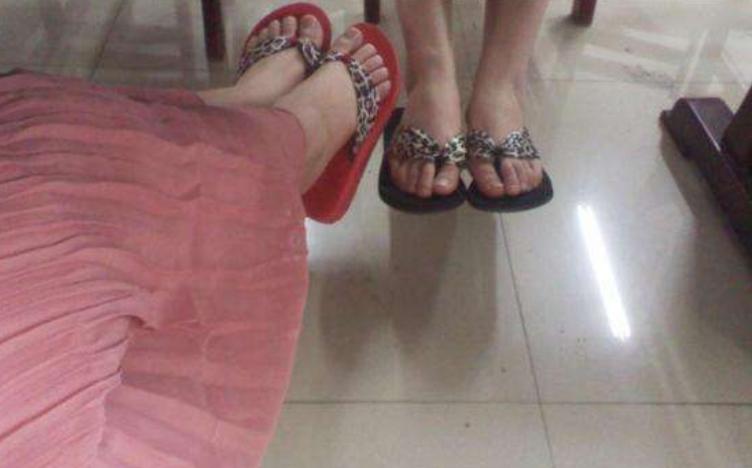 拖鞋臭味很重有什么办法可以去除,拖鞋恶臭是什么原因