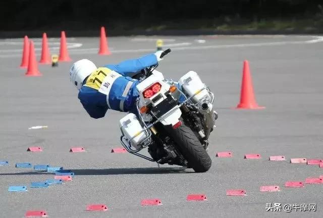 你认为金卡纳是糖还是药？