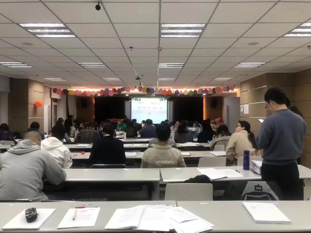 公考老师考上公务员,没考上公务员考上了事业编