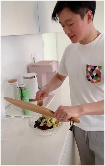 佟大为服饰穿搭,佟大为年轻时的衣服