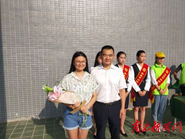 高考逆袭四川省服装艺术学校“黑马”频出