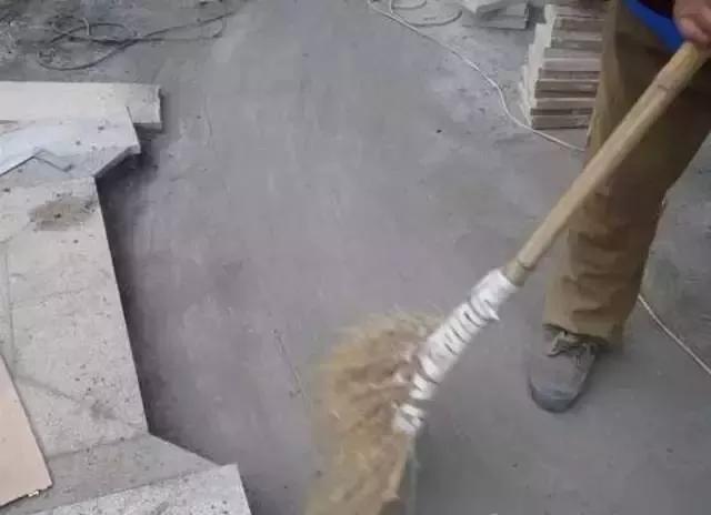 最简单的庭院地面铺装方法,庭院铺装最省钱的方法