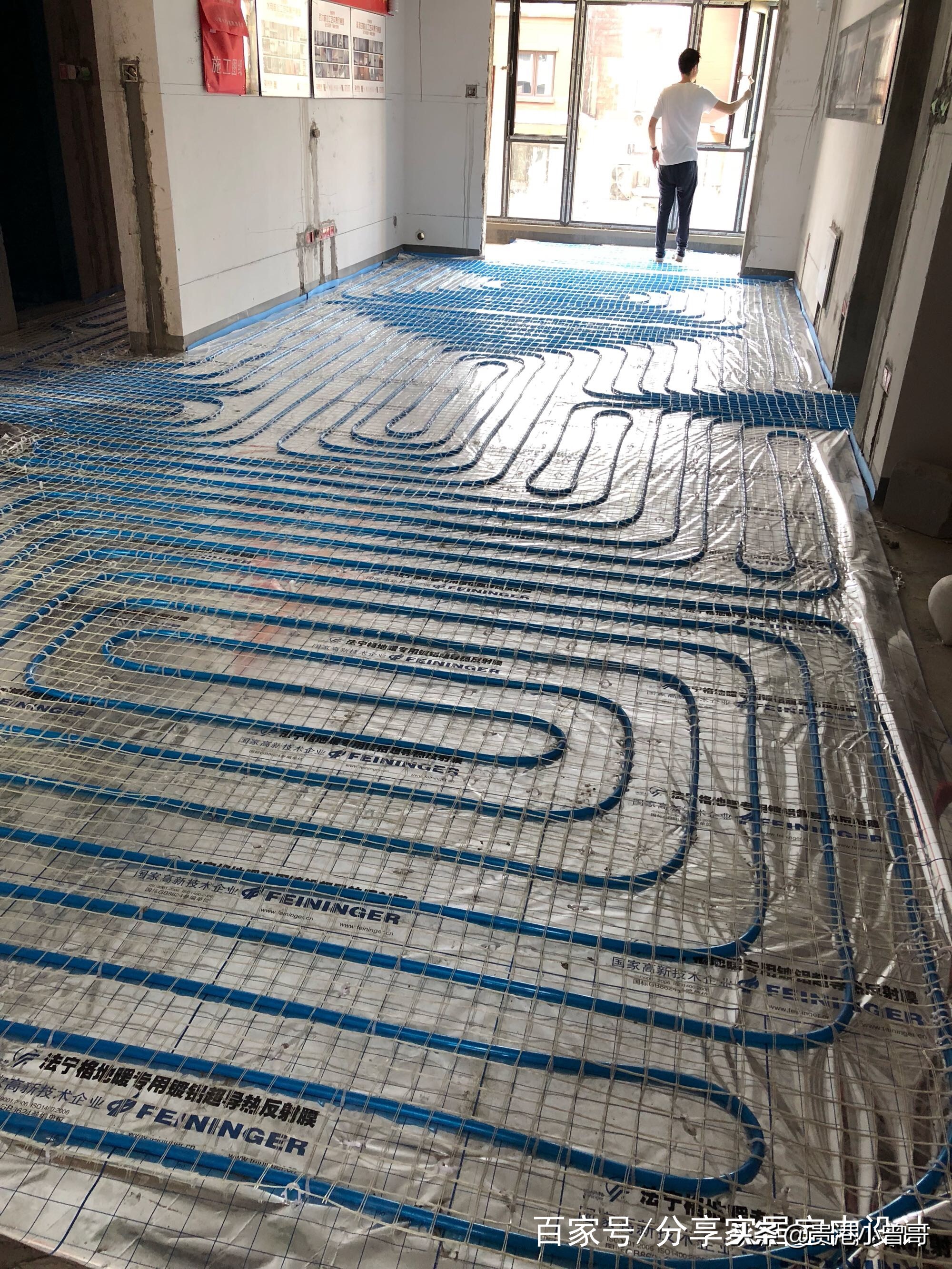 四个月装修完工实景,木板做电视墙装修效果图