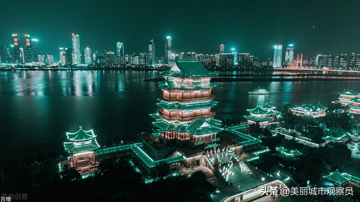 为什么自黑的人会受欢迎,为什么自黑还会招小人嫉妒