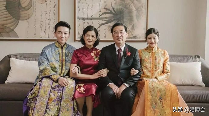 婚礼妈妈装怎么挑,端庄大方妈妈婚礼服装