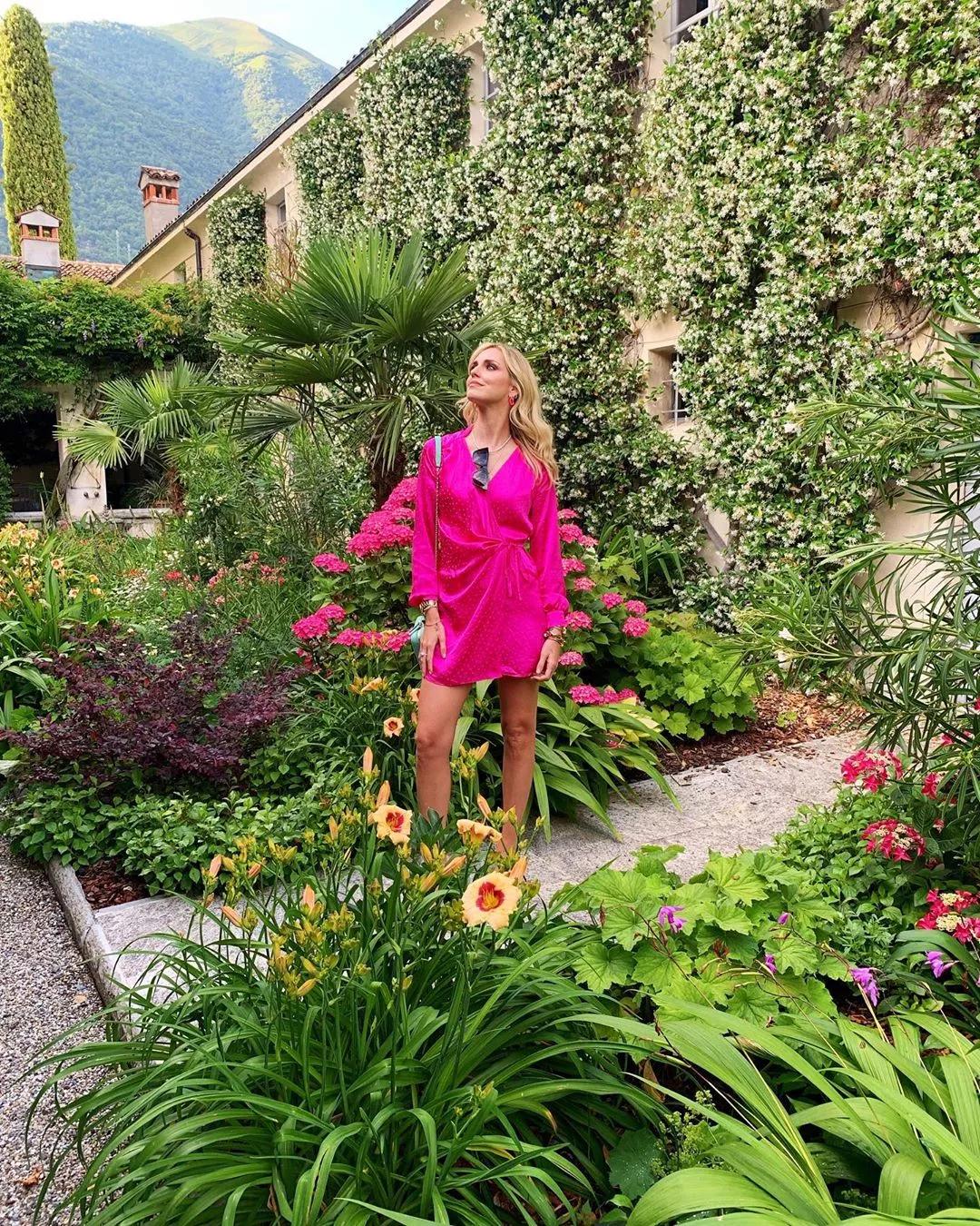 夏日就穿糖果色连衣裙，贼靓，回头率200%