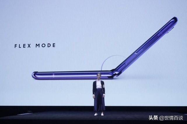 三星最新款折叠手机明日首销,三星w2019折叠翻盖双屏幕手机