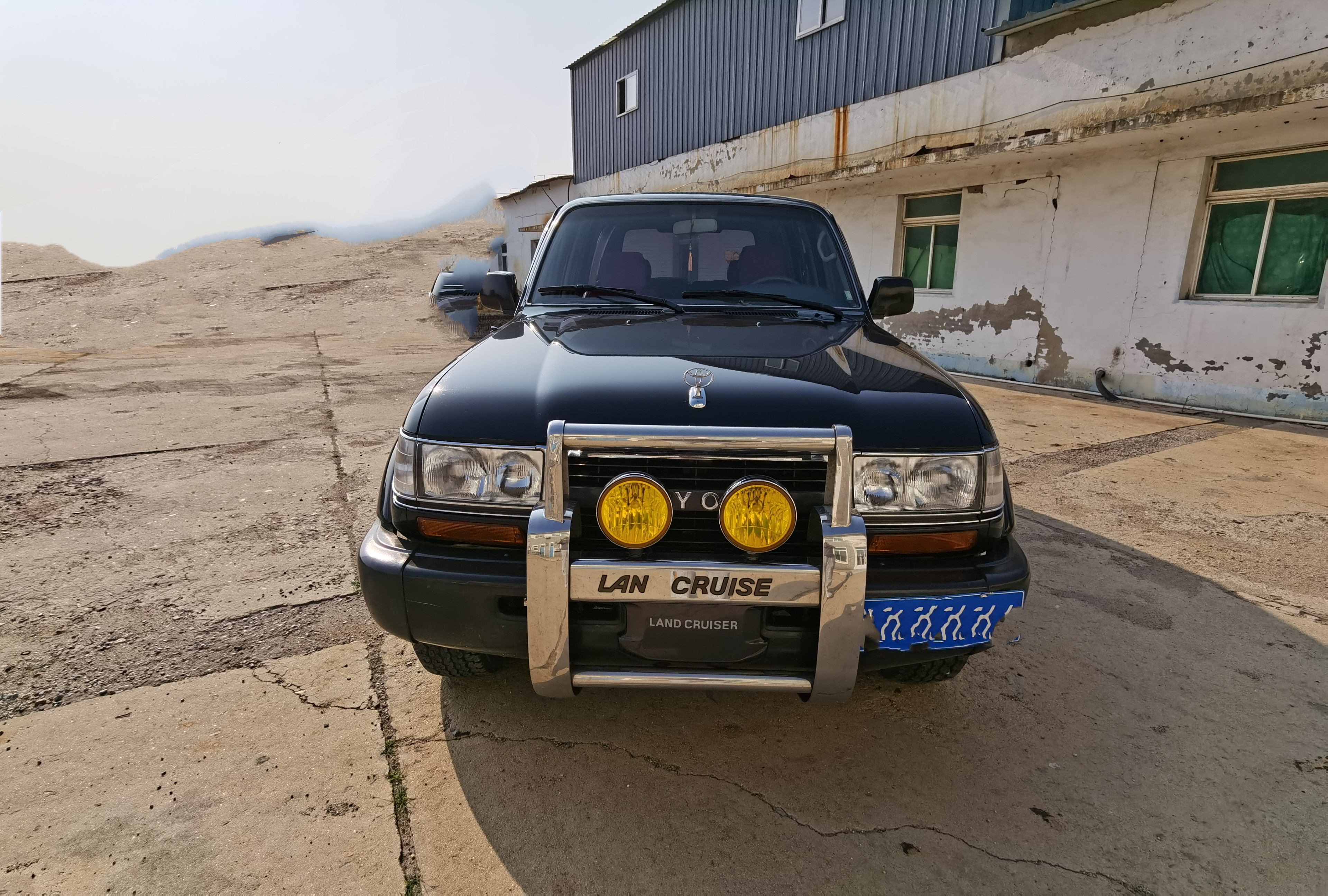 兰德酷路泽lc80越野视频,lc80陆地巡洋舰沙漠王子