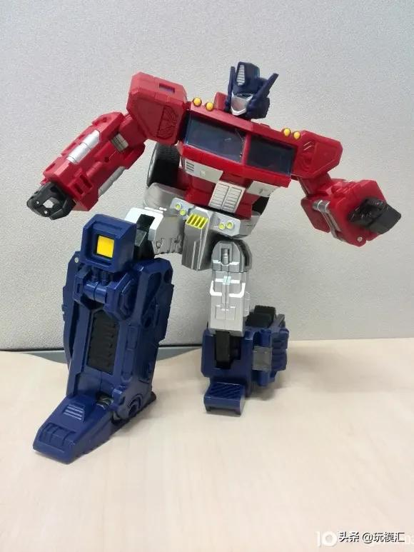 擎天柱电影版ls03玩具,03岁的玩具