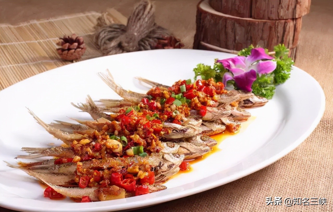 宜昌干锅刁子鱼,宜昌美食泥鳅