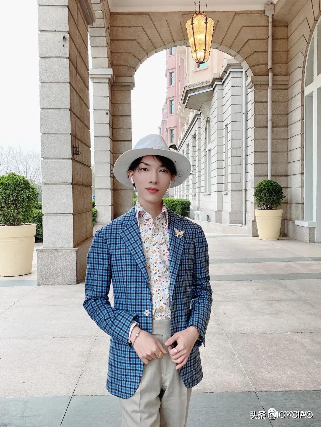 成衣定制最大的困难,对话95后白岩松视频