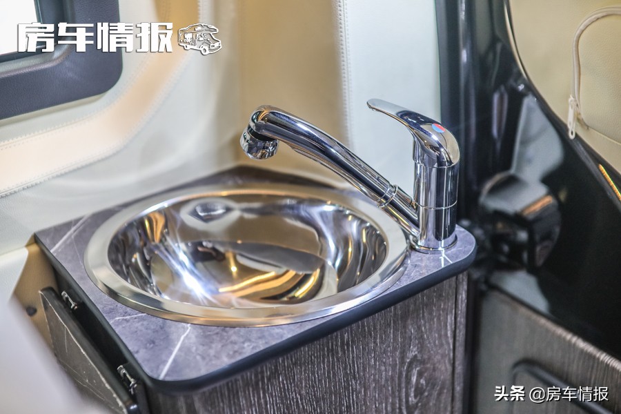 全顺3.0t汽油版房车自动挡,新全顺房车升顶版19.98万