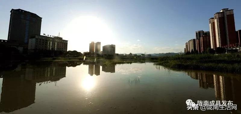 我叫成县，这是我2019年的自拍照