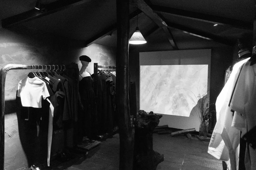 成都街道门面推荐,成都一街道商铺招牌