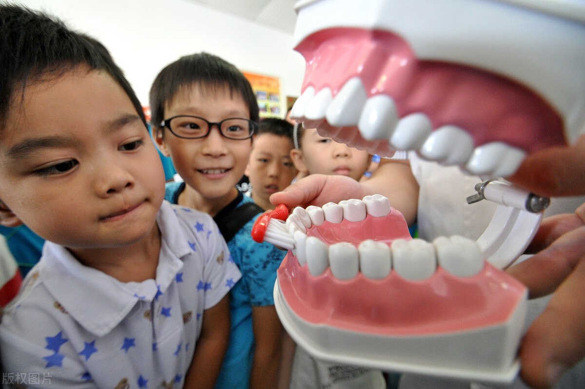 很多人认为牙医是个暴利行业,牙科暴利与牙医选择